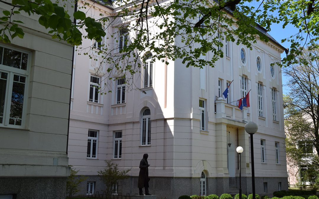 Gymnázium Jána Kollára so žiackym domovom v Báčskom Petrovci