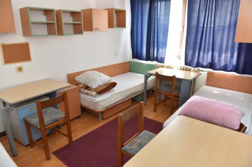 Internat-06-izby-02